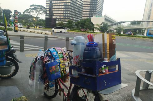 Penjual Kopi Starling di Kawasan Sudirman-Thamrin: Melintas Tidak Dilarang, tapi Malamnya Dirazia