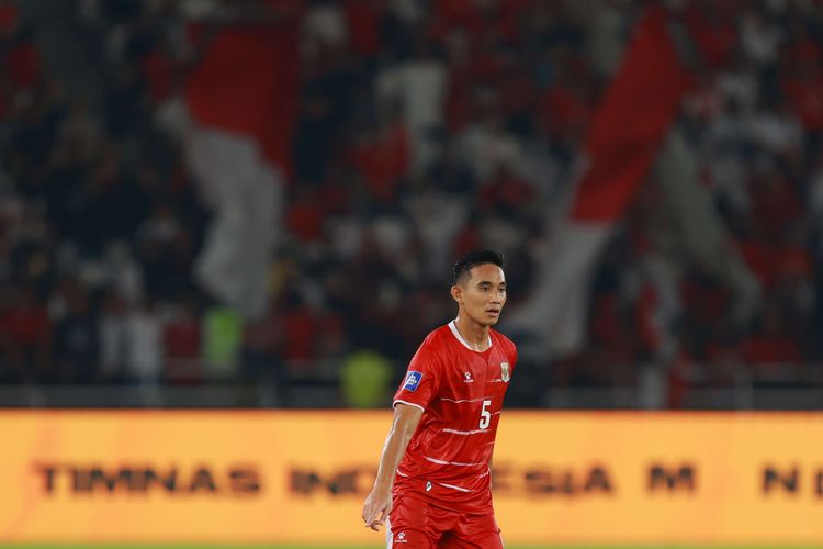Pemain timnas Indonesia Rizky Ridho beraksi dalam laga Final FIFA Series 2026 antara Indonesia vs Bulgaria di Stadion Gelora Bung Karno, Jakarta, Senin (30/3/2026). Bulgaria menang 1-0 atas Indonesia.