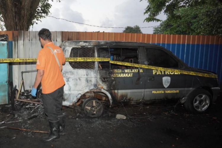 Sakit Hati Ditilang, Alasan Pria Paruh Baya Bom Molotov Mobil Polisi di Surabaya