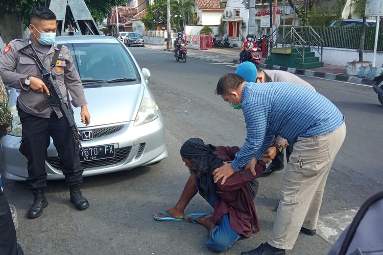 seorang pria nekat menyerang Polresta Yogyakarta