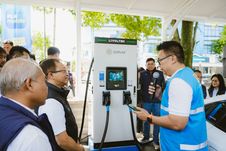 Jelang Nataru 2025/2026, PLN Turun ke Lapangan Pastikan Kesiapan SPKLU lewat PLN Mobile EVenture