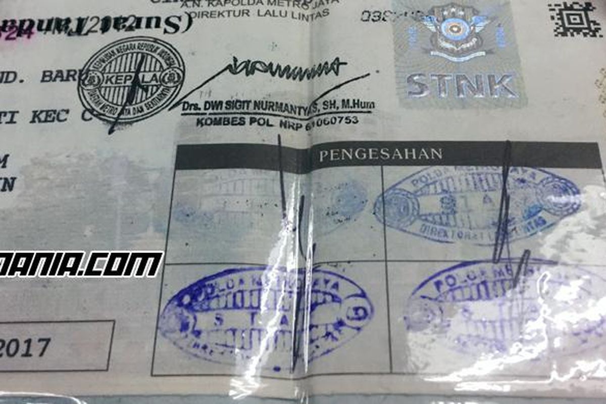 Kolom pengesahan Surat Tanda Nomor Kendaraan Bermotor (STNK).