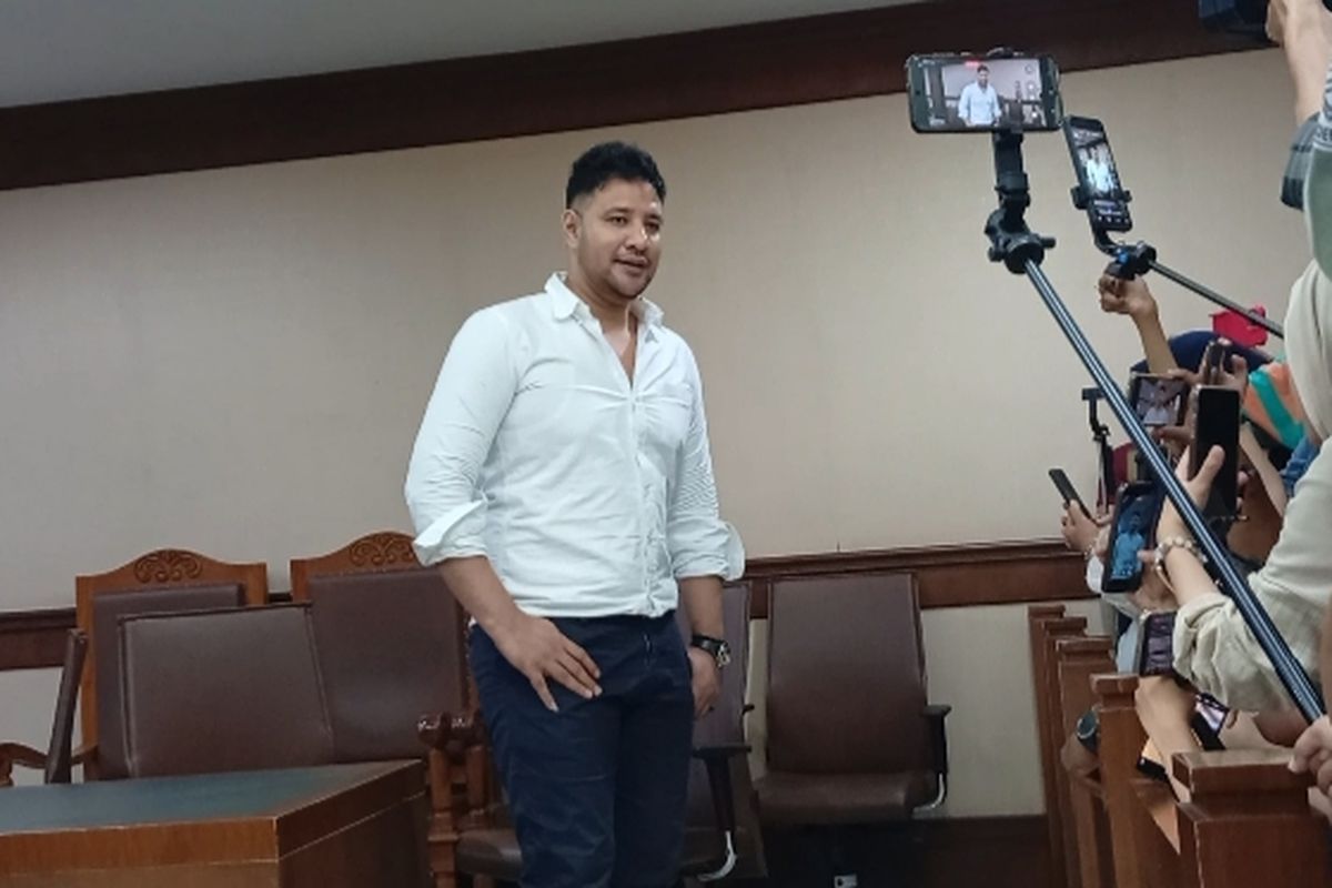 Ammar Zoni Bacakan Pleidoi di Sidang Narkoba, Ceritakan Perjalanan Hidup dan Perpisahan dengan Irish Bella