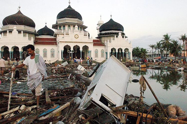 Mengenang 20 tahun tsunami Aceh.