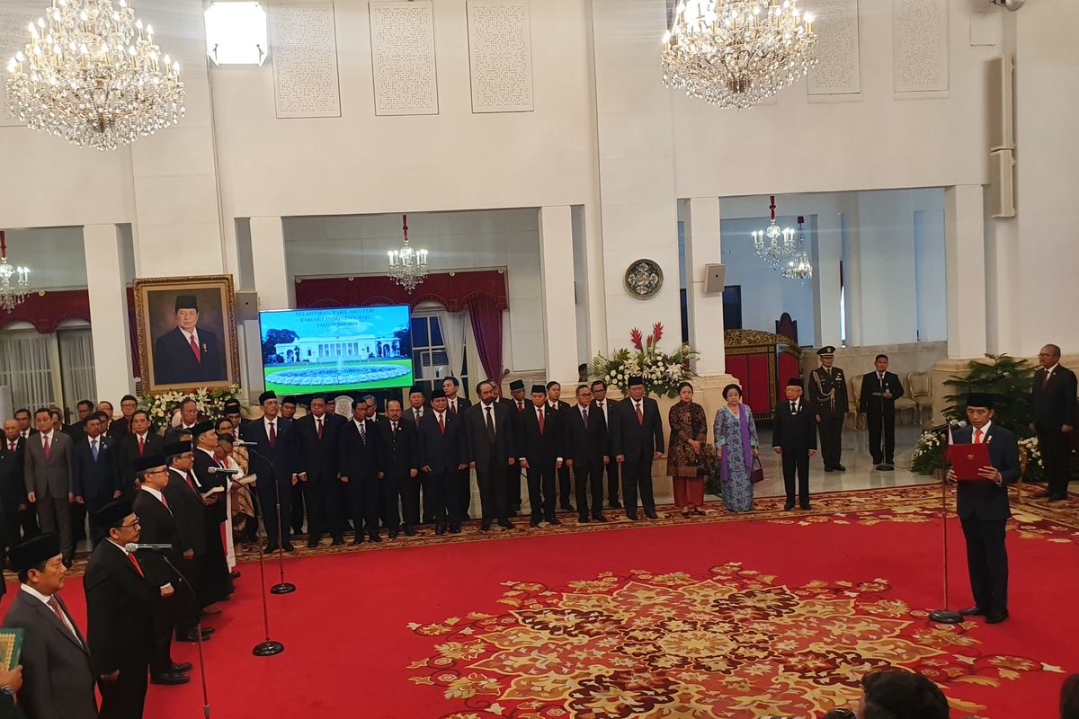 Presiden Joko Widodo melantik 12 orang wakil menteri yang telah ia perkenalkan ke publik. Pelantikan berlangsung di Istana Negara, Jakarta, Jumat (25/10/2019).