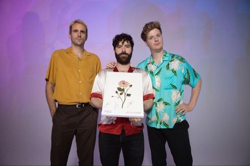 Lirik dan Chord Lagu Stepson dari Foals