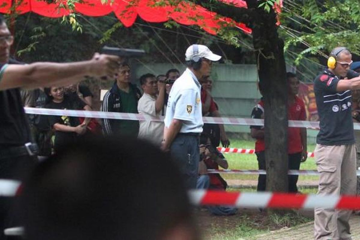 Dalam rangka peringatan Hari Bhakti ke-67 Pasukan Pengamanan Presiden (Paspampres), mengadakan lomba Danpaspampres Cup VIII Tahun 2013 di lapangan tembak PERBAKIN Senayan, Jakarta, Minggu (7/4/2013).Kejuaraan yang berlangsung dari tanggal 4-7 April 2013 ini di ikuti 877 peserta yang terdiri dari TNI/Polri, Umum dan Wartawan. Hadir dalam acar penutupan Menteri Pemuda dan Olah Raga Roy Suryo dan Komandan Oaspampres Mayjen TNI Doni Monardo.

