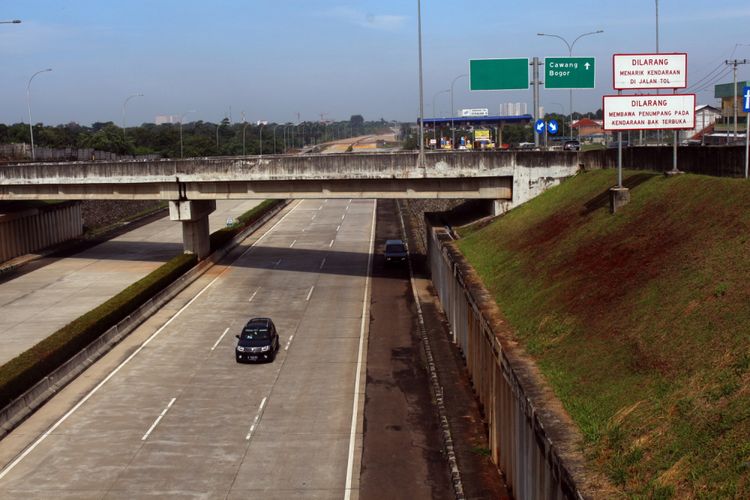 Proyek pembangunan Tol Cijago II, di Jalan Juanda, Kota Depok, Jawa Barat, Sabtu (24/02/2018). Proyek tersebut menghubungkan Tol Jagorawi menuju Cinere. Tol Cijago sudah beroperasi dari Tol Jagorawi sampai Simpang Juanda Depok, dan dilanjutkan pemangunannya dari Simpang Juanda hingga Jalan Margonda Raya Depok.