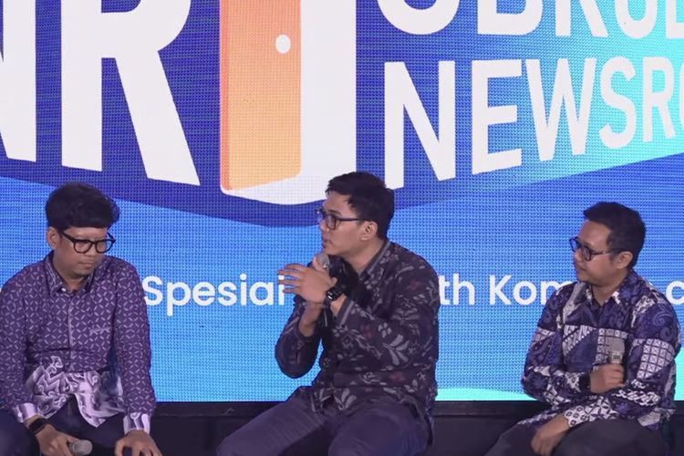 (Kiri ke Kanan) Tuan Yayat, Pak Munawir, dan Pak Nuang dari Bapak2ID dalam acara ONR on Stage Bersama Bapak2ID dan relawan Kata ke Nyata di Menara Kompas, Jakarta Pusat, Senin (15/9/2025).