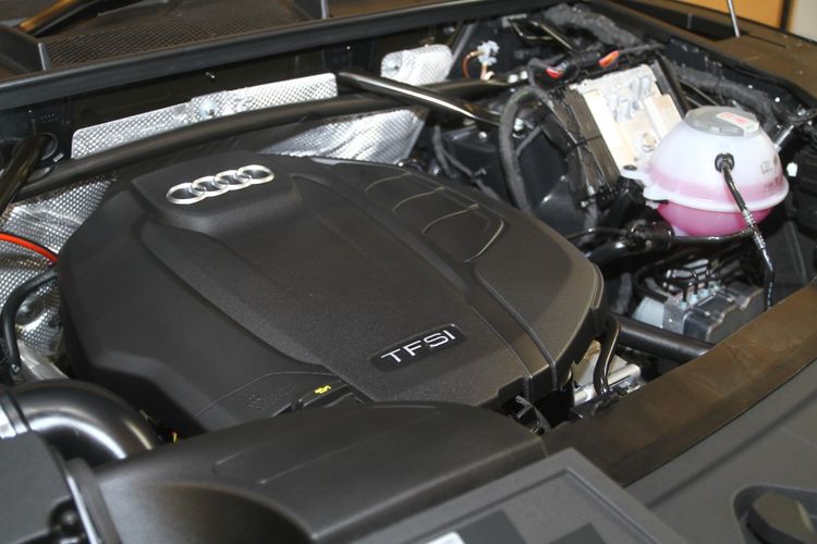 Mesin New Audi Q5