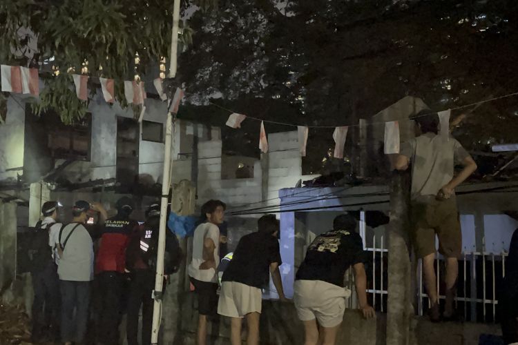 Kebakaran di Kebon Melati Jakpus, Penghuni Kontrakan Kehilangan Emas, Laptop hingga Dokumen Penting