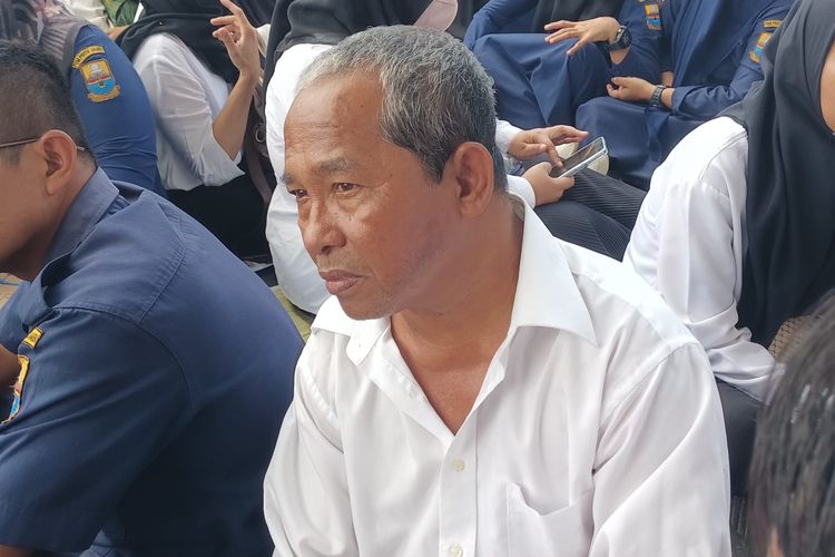 15 Tahun Jadi Honorer, Kholik Terima Gaji Rp 1 Juta: Kalau Cuma Ngandalin Itu, Pasti Enggak Cukup