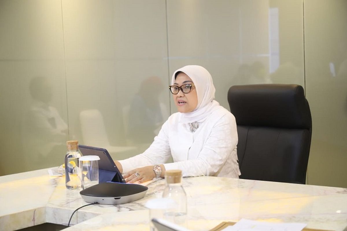 Menaker Ida Fauziyah, saat melakukan teleconference bersama para Kadisnaker provinsi seluruh Indonesia, di Jakarta, Rabu (1/4/2020).