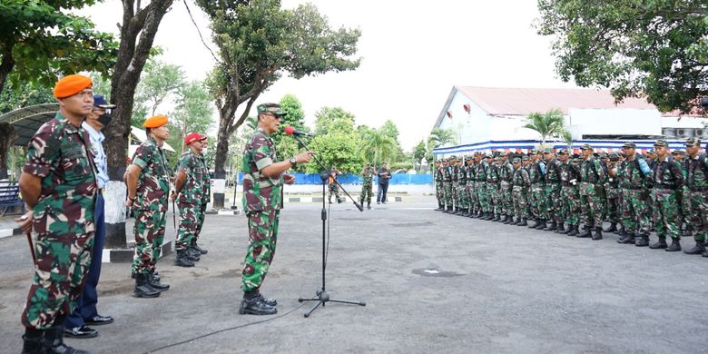 Kepala Muspusdirla Yogyakarta Kolonel Sus Yuto Nugroho saat memberikan sambutan penerimaan peserta Komcad Matra Udara di halaman parkir Muspusdirla Yogyakarta, Sabtu (13/8/2022).