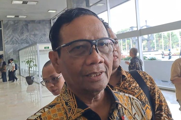 Menko Polhukam Mahfud MD saat ditemui di Gedung DPR, Senayan, Jakarta, Jumat (18/8/2023). 