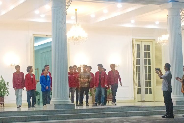 Keluar dari Istana Wapres, 15 Mahasiswa Beri Gibran Tenggat 5x24 Jam Penuhi Tuntutan