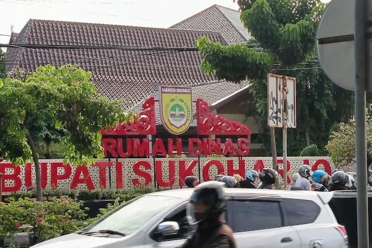KPK Temukan Uang, Valas hingga Perhiasan Saat Geledah Rumah Dinas Bupati Etik