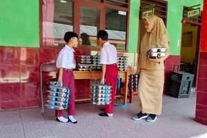 BGN Perketat Standar Program MBG: ASN Masuk Jam 2 Pagi hingga Guru Cicipi MBG