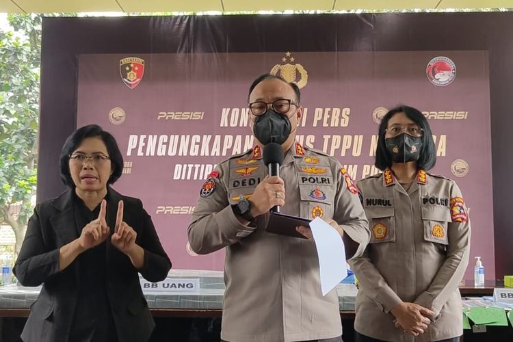 Kepala Divisi Humas Polri Irjen Dedi Prasetyo di Gedung Bareskrim, Mabes Polri, Jakarta, Jumat (9/9/2022).