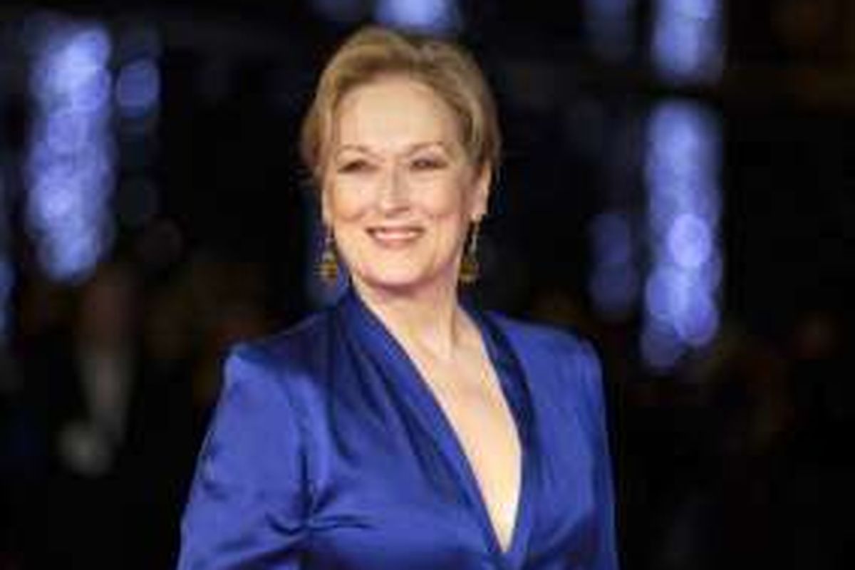 Aktris Meryl Streep menghadiri pemutaran perdana Suffragette di London, Inggris, pada 7 Oktober 2015. The Hollywood Foreign Press Association mengumumkan Streep akan mendapatkan Cecil B DeMille Award pada malam penghargaan Golden Globe yang akan digelar pada 8 Januari 2017 mendatang.