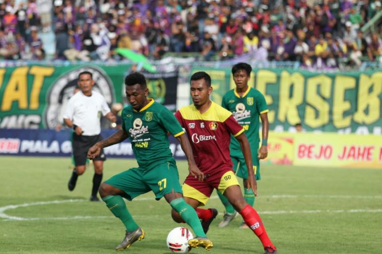 Laga Persebaya Surabaya vs Persik Kediri, partai pembuka Piala Gubernur Jawa Timur 2020, di Stadion Gelora Bangkalan, Madura, Senin (10/2/2020).