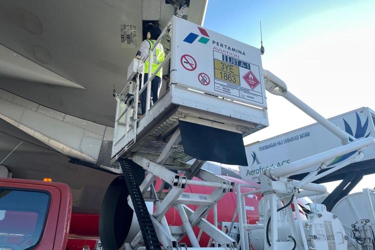 Pertamina Patra Niaga Regional Sumatera Bagian Utara (Sumbagut) menyiapkan tambahan pasokan avtur untuk melayani penerbangan jemaah haji di Bandara Internasional Hang Nadim yang merupakan Embarkasi Batam.