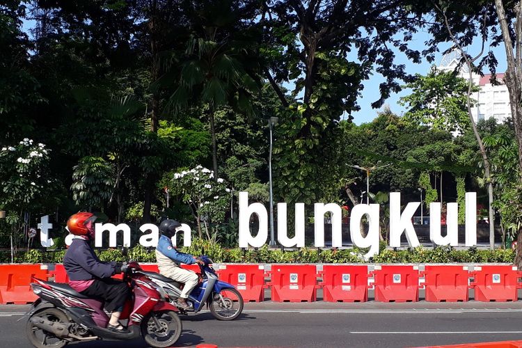 Taman Bungkul di Jalan Raya Darmo Surabaya