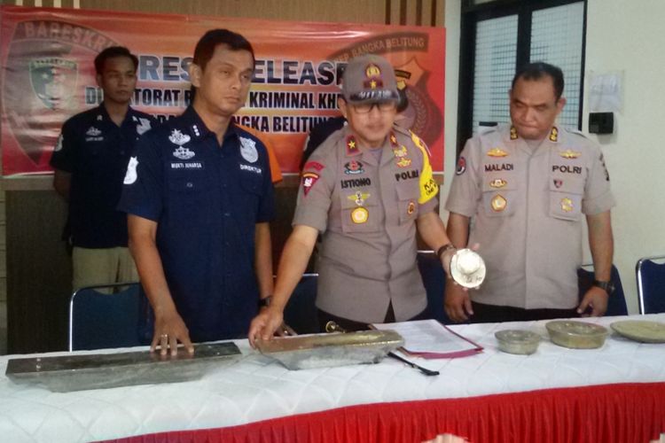 Sebagian barang bukti timah batangan yang hendak diselundupkan ke Jakarta, kini diamankan di Mapolda Kepulauan Bangka Belitung, Rabu (12/12/2018).