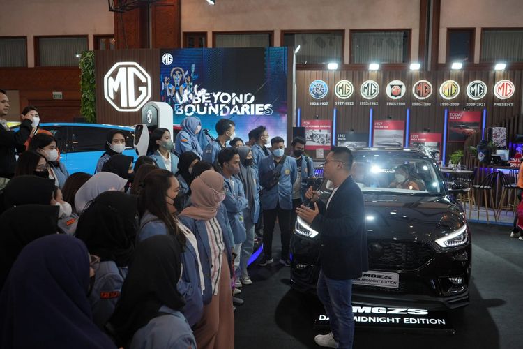 Anak muda Indonesia terpukau New MG ZS Dark Midnight Edition
