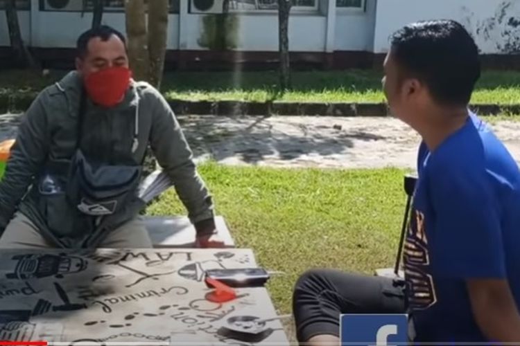 Viral sebuah video di Facebook dan YouTube yang memperlihatkan Kasatreskrim Polres Lombok Tengah AKP Priyo Suhartono menolak laporan seorang anak asal Lombok Tengah berinisial M (40) ingin memenjarakan ibu kandungnya, K (60).