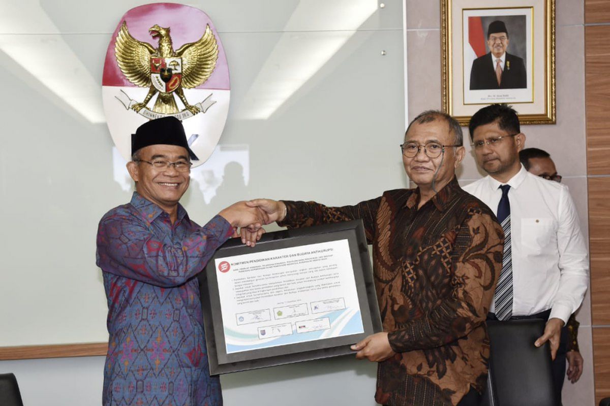 Kementerian Pendidikan dan Kebudayaan (Kemendikbud) dan Komisi Pemberantasan Korupsi (KPK) sepakat meningkatkan pengawasan penggunaan anggaran fungsi pendidikan (8/1/2019).