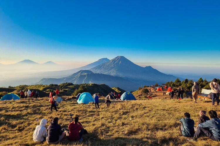 5 Gunung Alternatif di Sekitar Wonosobo Saat Gunung Prau Terlalu Ramai