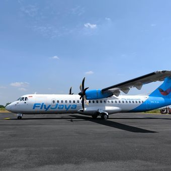 Pesawat Fly Jaya untuk kali pertama mendarat di Bandara Notohadinegoro, Jember pada 17 Agustus 2025.