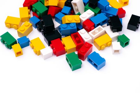 LEGO Akan Hapuskan Kemasan Plastik Sekali Pakai demi Lingkungan