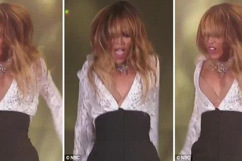 Duh... Beyonce Alami Insiden Busana Saat Tampil di Konser Suami