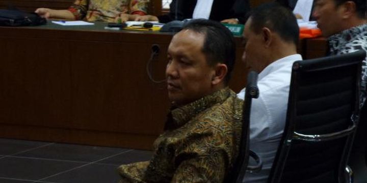 Bupati Halmahera Timur Rudi Erawan menjadi saksi di Pengadilan Tipikor Jakarta, Senin (13/2/2017).