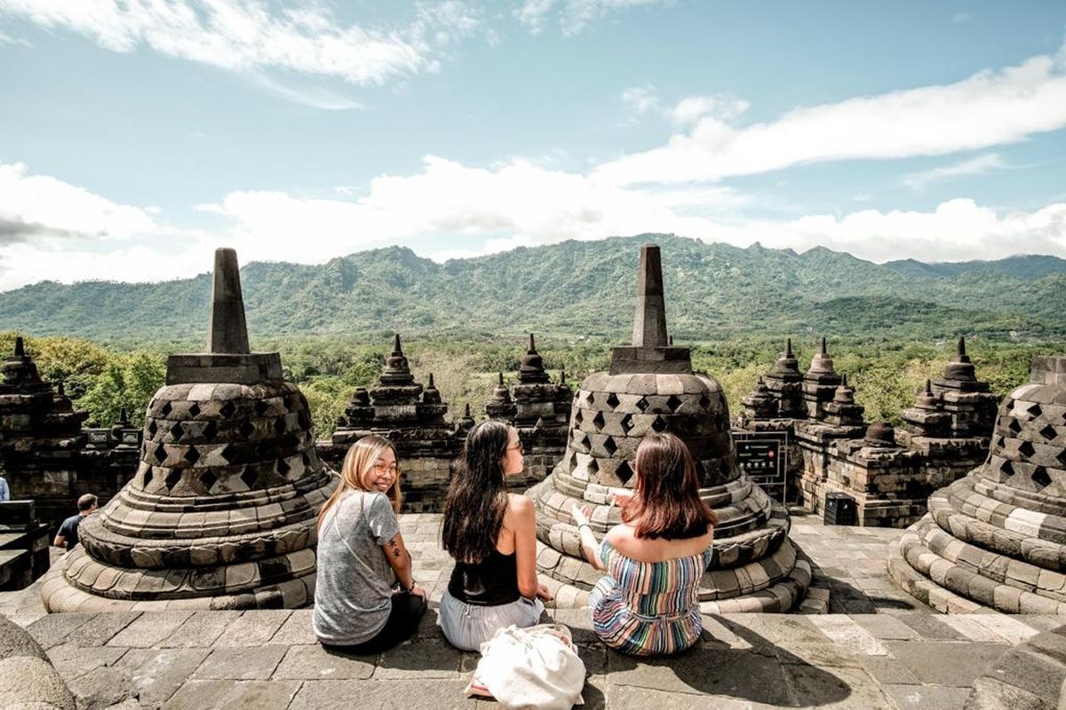 Fokus garap segmen wisatawan nusantara (wisnus) jadi bukti sigap Kementerian Pariwisata dan Ekonomi Kreatif (Kemenparekraf) atau Badan Pariwisata dan Ekonomi Kreatif (Baparekraf) dalam memulihkan perekonomian Indonesia.