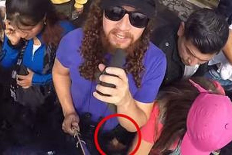 Potongan rekaman video Diego Mino yang memperlihatkan pencopet beraksi mengambil ponselnya