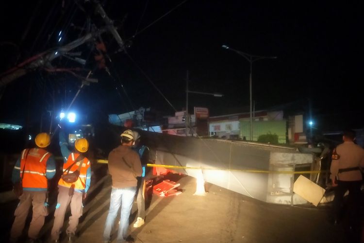 Videotron Roboh di Majalengka, Pengendara Motor Tewas Tertimpa Saat Melintas