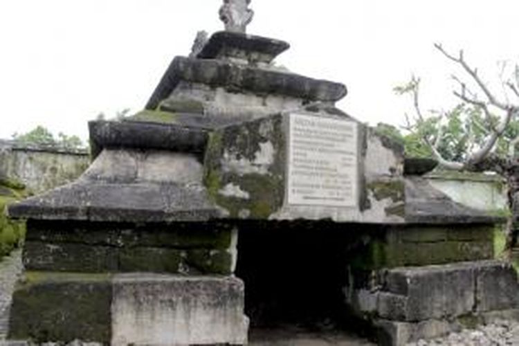 Makam Sultan Hasanuddin di Kompleks Makam Raja-Raja Gowa, Katangka, Somba Opu, Gowa, Sulawesi Selatan, Jum'at (13/02/2015). 