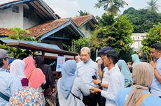 Blusukan ke Bogor Utara, Dedie Rachim Boyong Gerobak Pedagang dan Bagikan Makanan Gratis