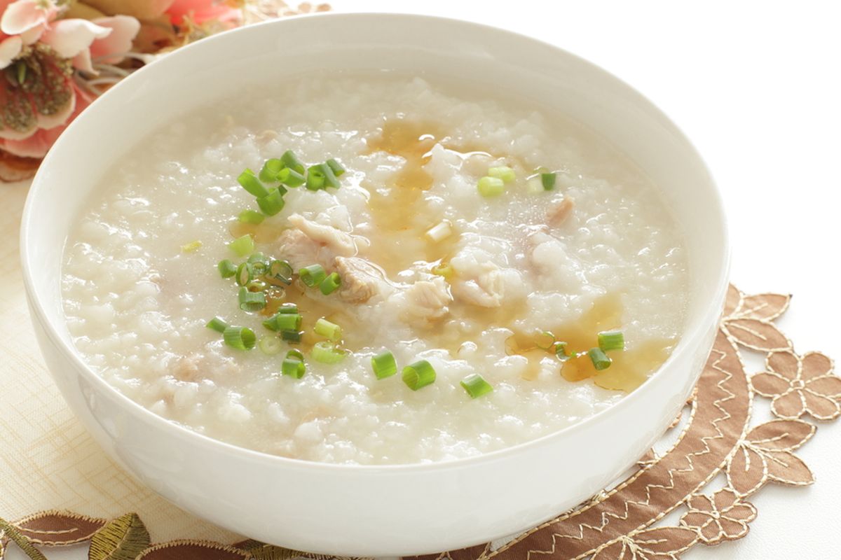 Ilustrasi bubur ayam. 