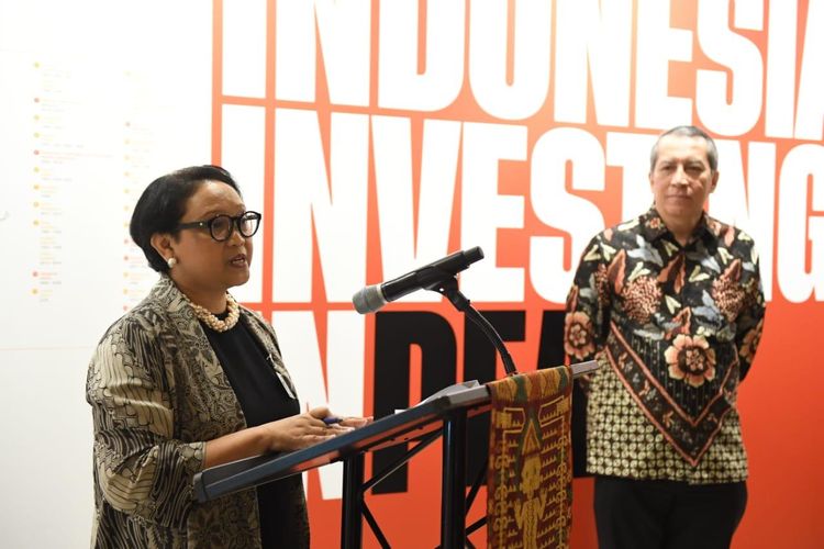 Menlu RI, Retno L. P. Marsudi, saat membuka pameran foto bertema ?Menabur Benih Perdamaian? (Investing in Peace) yang diselenggarakan dalam rangka Presidensi Indonesia pada Dewan Keamanan PBB, di New York, AS, Senin (6/5/2019).