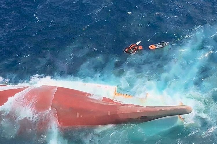 Tim Penyelam Temukan 3 Korban KM Virgo, Pasutri Ditemukan Berpelukan di Dalam Kapal