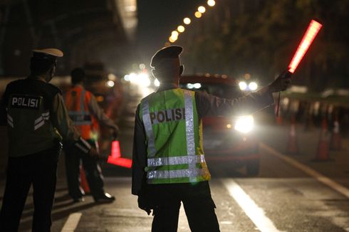 Polisi Sita 698 Kendaraan Travel Gelap yang Melanggar Larangan Mudik