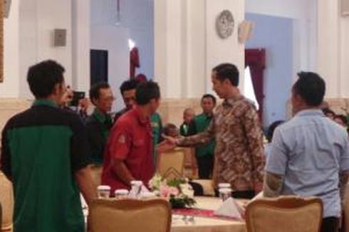 Jokowi Dukung Gojek, Kemenhub Melarang?