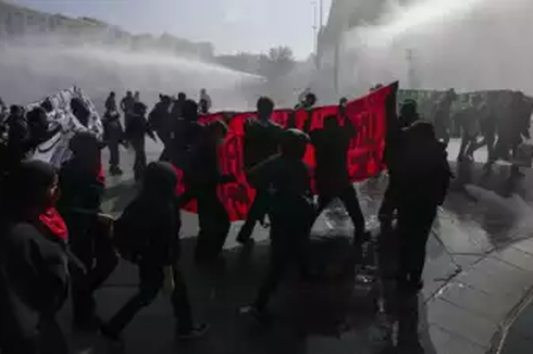 Kerusuhan Pelajar Pecah di Chile, Siswa Ambil Alih Sekolah-sekolah, Satu Dibakar