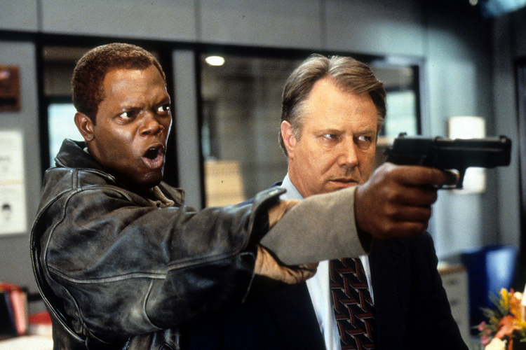 Samuel L. Jackson and J.T. Walsh in The Negotiator (1998)