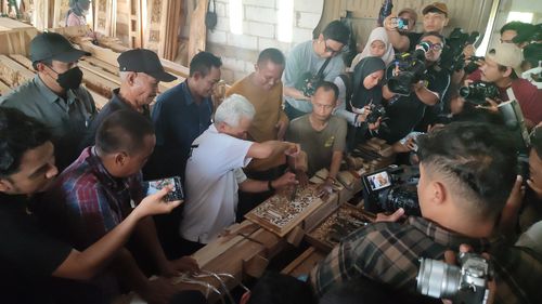 Kunjungi Jepara, Ganjar Terima Keluhan Perajin Ukiran soal Akses Permodalan