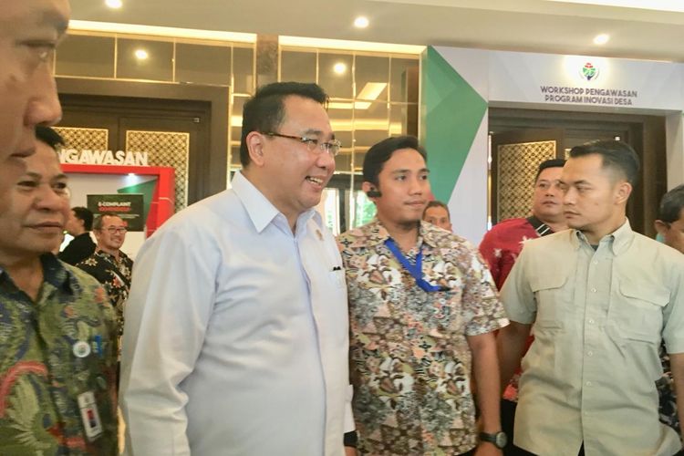 Menteri Desa, Pembangunan Daerah Tertinggal, dan Transmigrasi (Mendes PDTT) Eko Putro Sandjojo usai membuka Workshop Pengawasan Program Inovasi Desa, di Hotel Sultan, Jakarta, Kamis (4/7/2019).